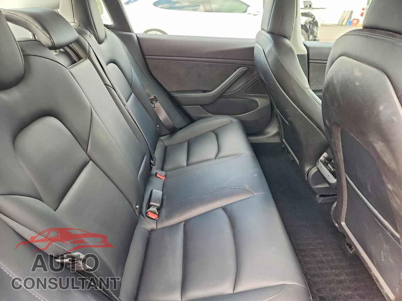 TESLA MODEL 3 2018 - 5YJ3E1EA8JF032168