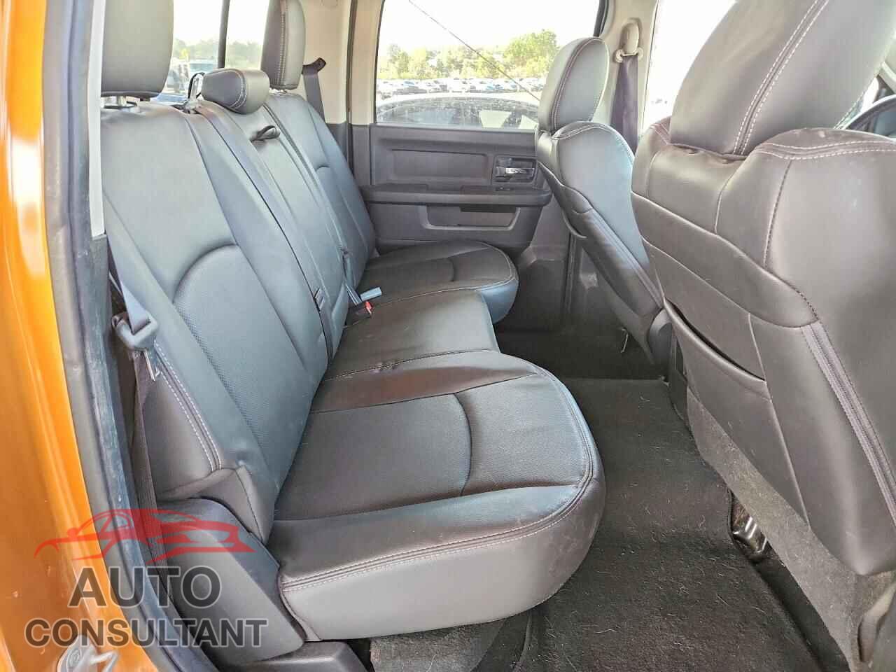 DODGE RAM 1500 2012 - 1C6RD7MT9CS305909