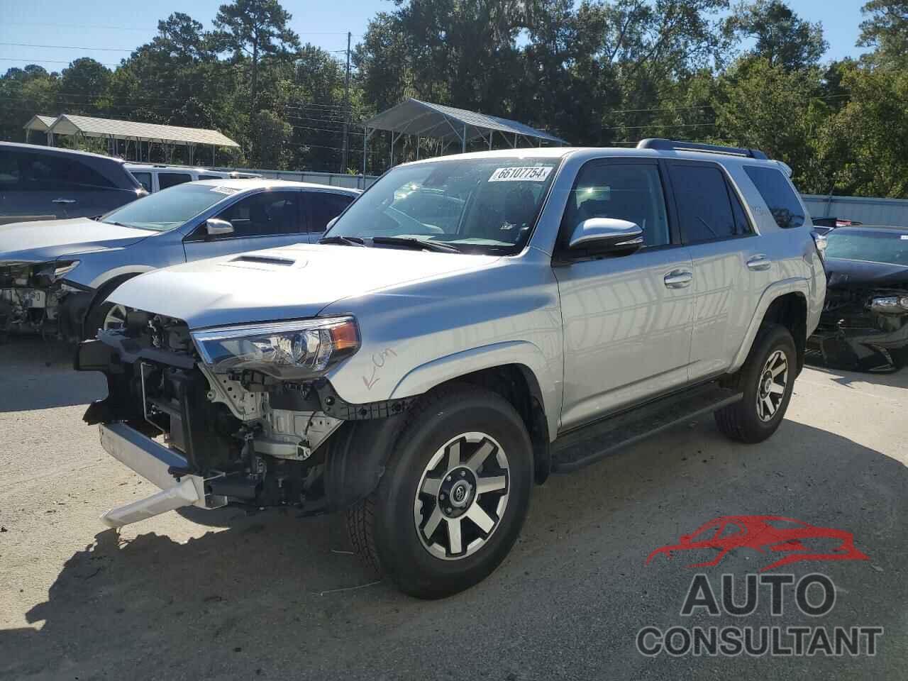 TOYOTA 4RUNNER SE 2023 - JTERU5JR4P6110056