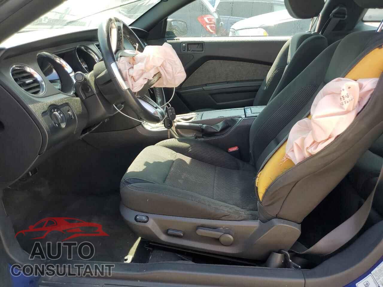 FORD MUSTANG 2013 - 1ZVBP8CF6D5266728