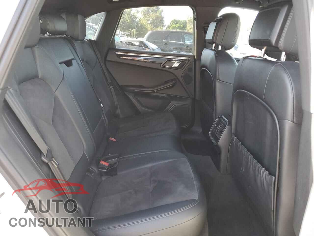 PORSCHE MACAN 2016 - WP1AB2A53GLB43147