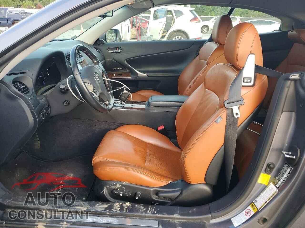 LEXUS IS 2012 - JTHFE2C29C2507880