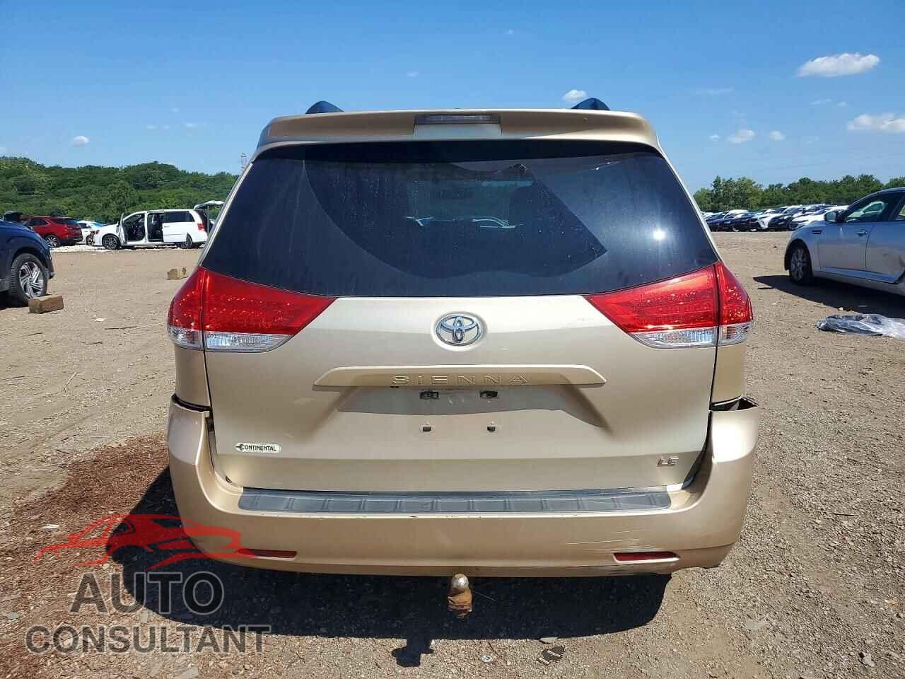 TOYOTA SIENNA 2013 - 5TDKK3DC8DS373265