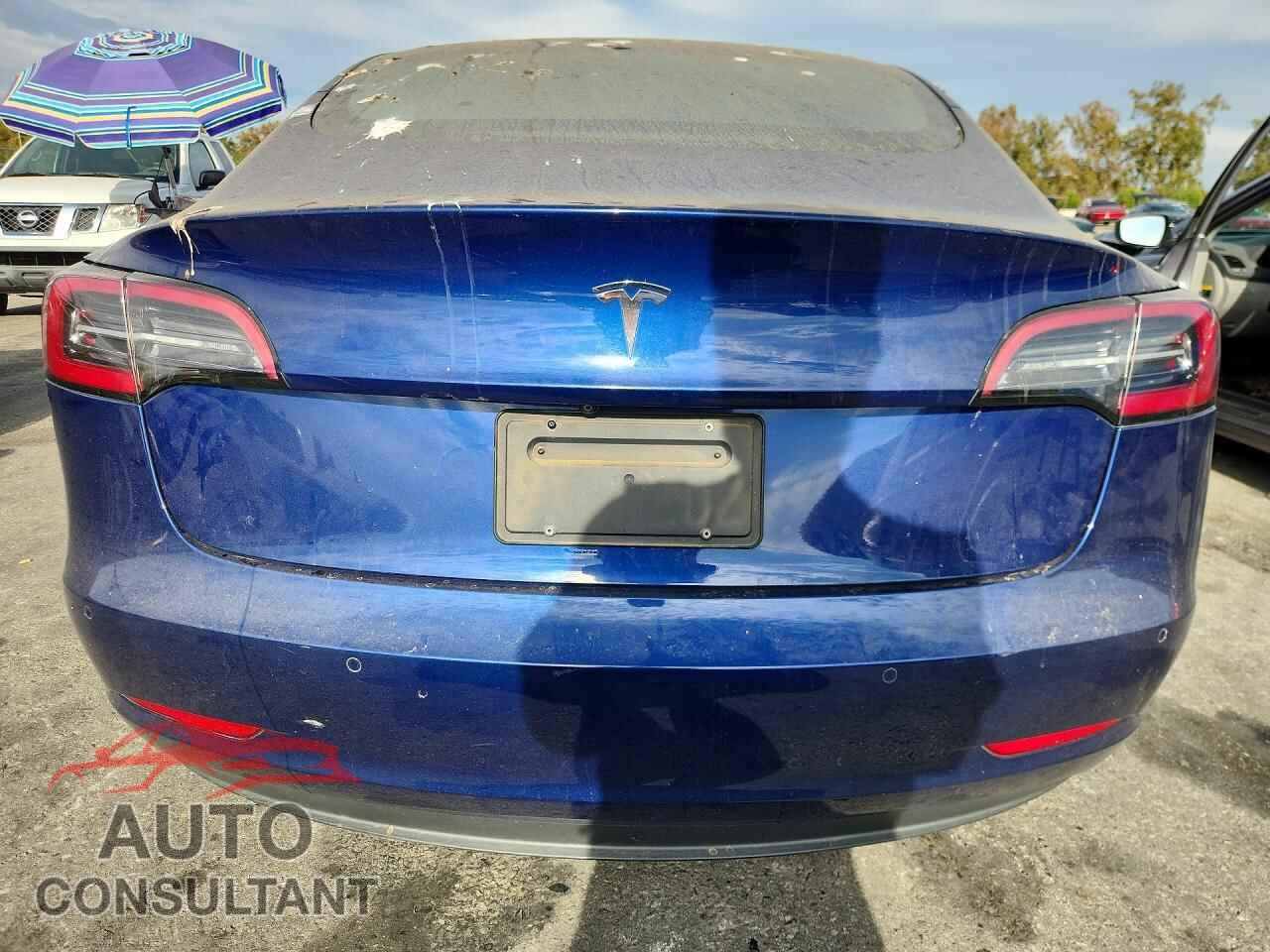 TESLA MODEL 3 2019 - 5YJ3E1EA5KF411663
