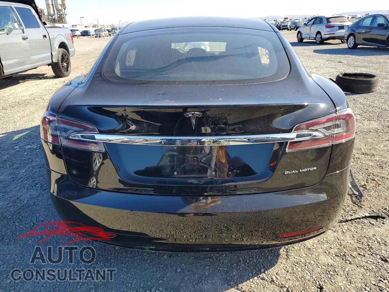 TESLA MODEL S 2021 - 5YJSA1E28MF427228