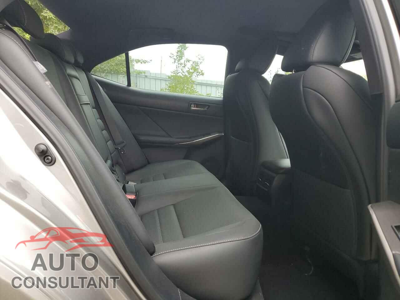 LEXUS IS 2019 - JTHC81D22K5038101