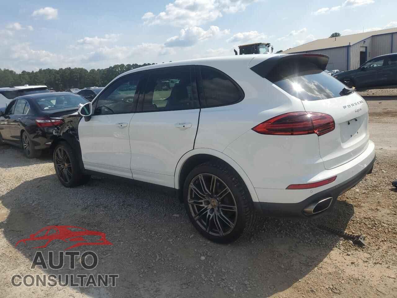 PORSCHE CAYENNE 2017 - WP1AA2A29HKA85268