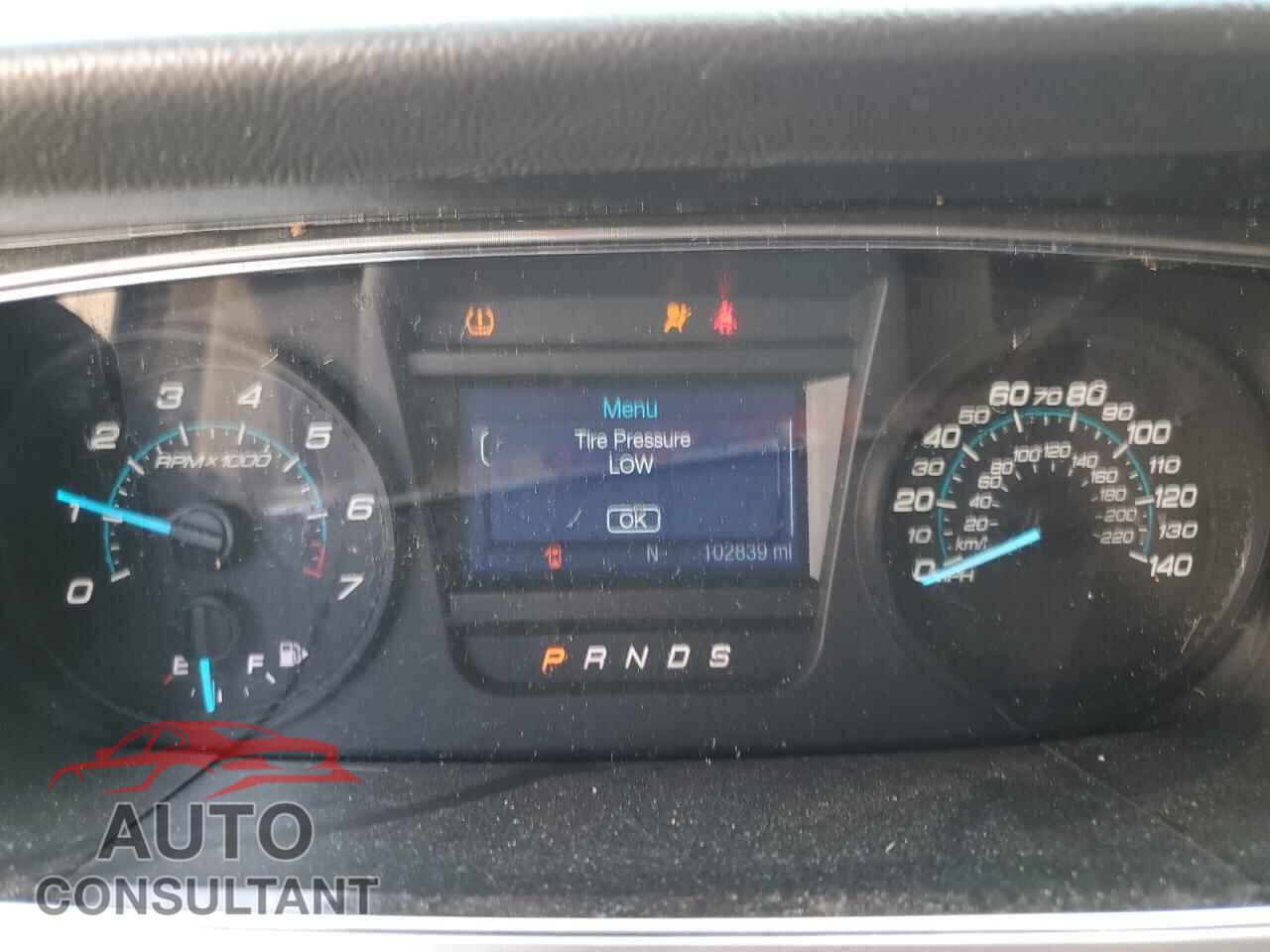FORD TAURUS 2017 - 1FAHP2E82HG103647