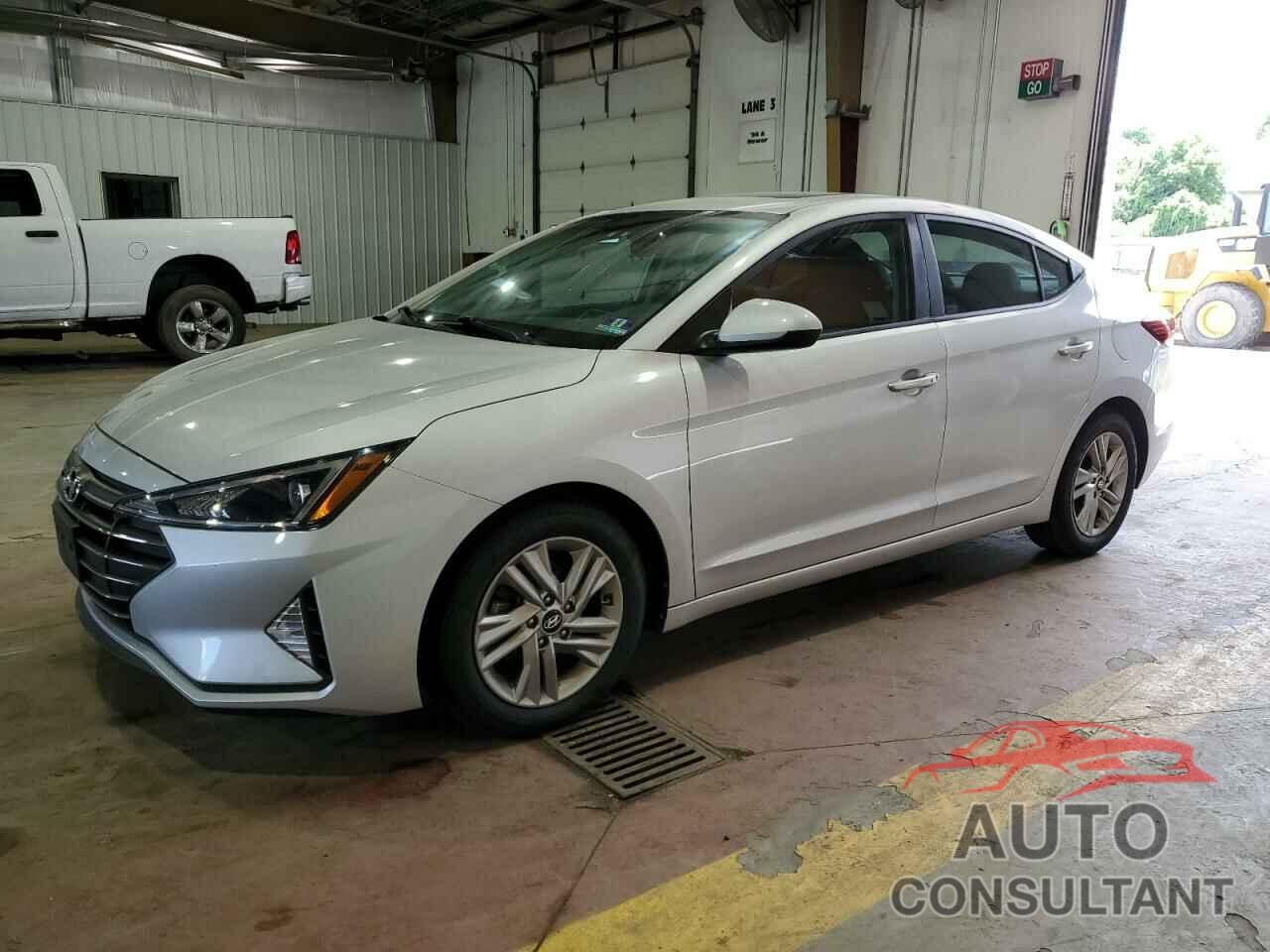 HYUNDAI ELANTRA 2019 - KMHD84LF8KU787790