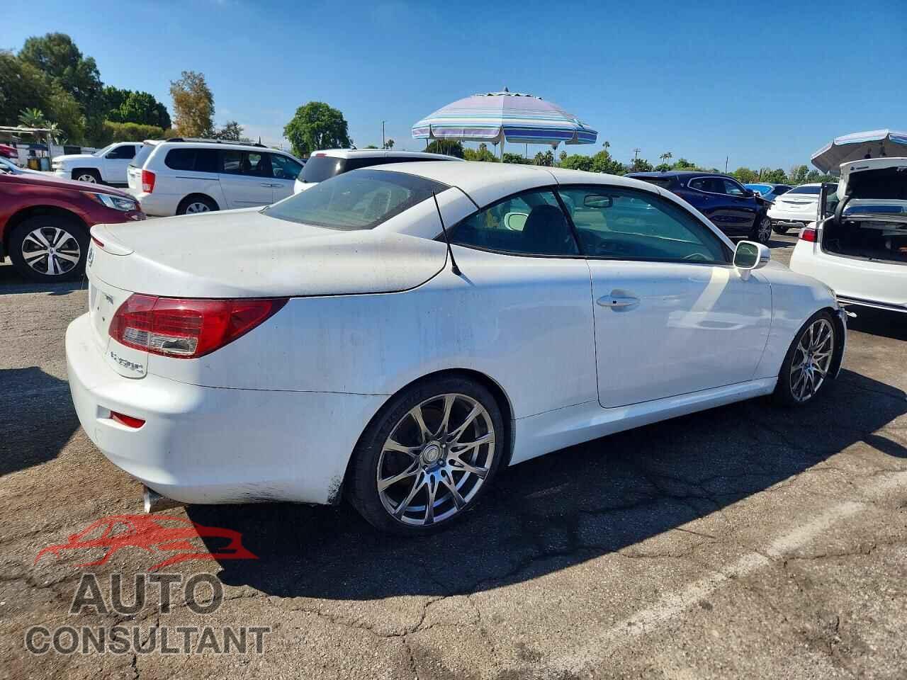 LEXUS IS 2011 - JTHFE2C27B2506676