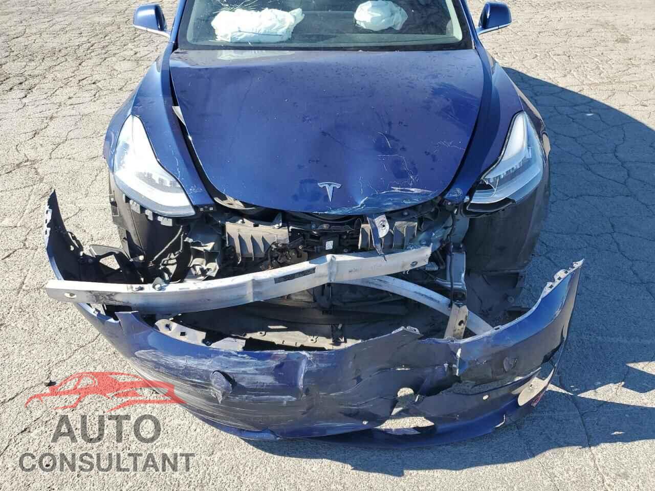 TESLA MODEL 3 2018 - 5YJ3E1EA5JF040325