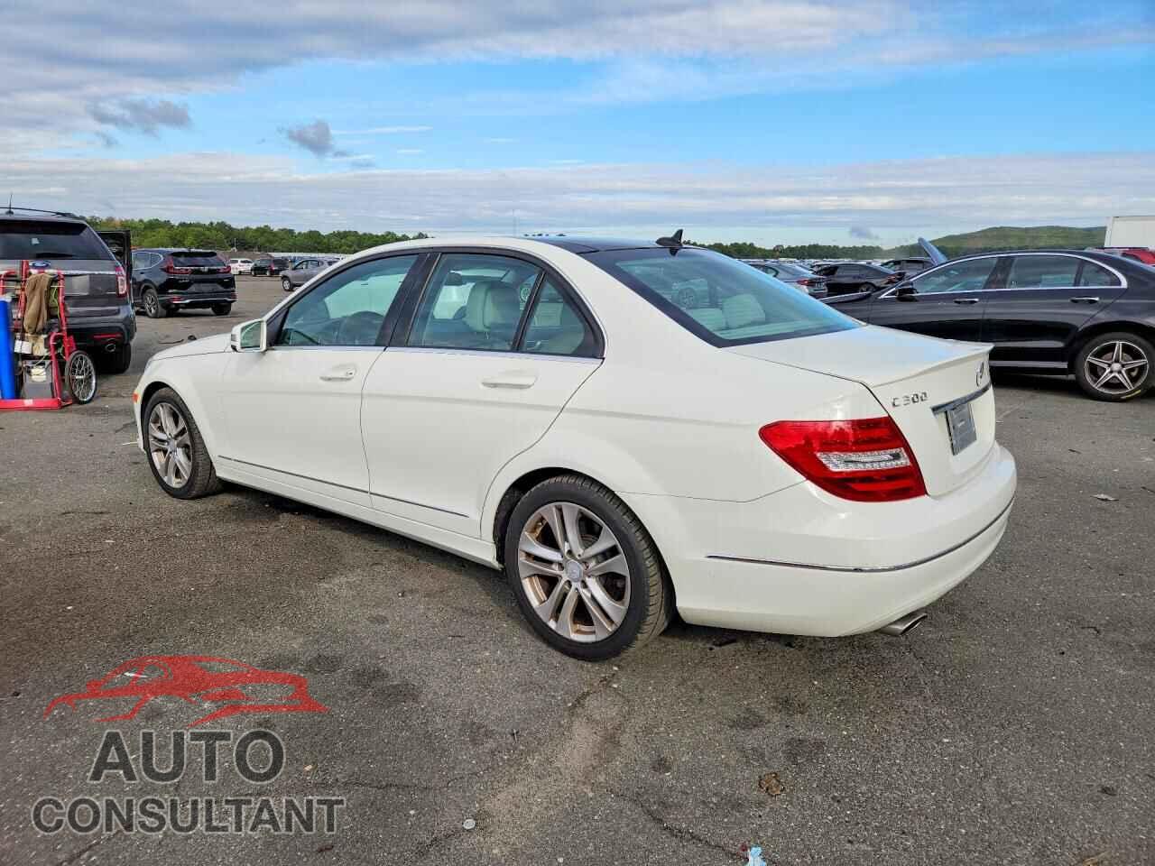 MERCEDES-BENZ C-CLASS 2012 - WDDGF8BB0CA650414