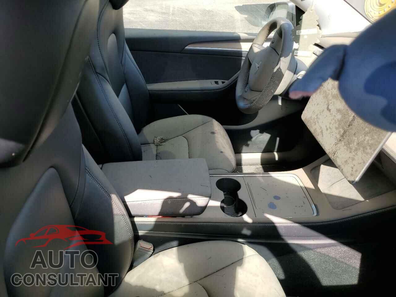 TESLA MODEL Y 2023 - LRWYGDFD3PC938807