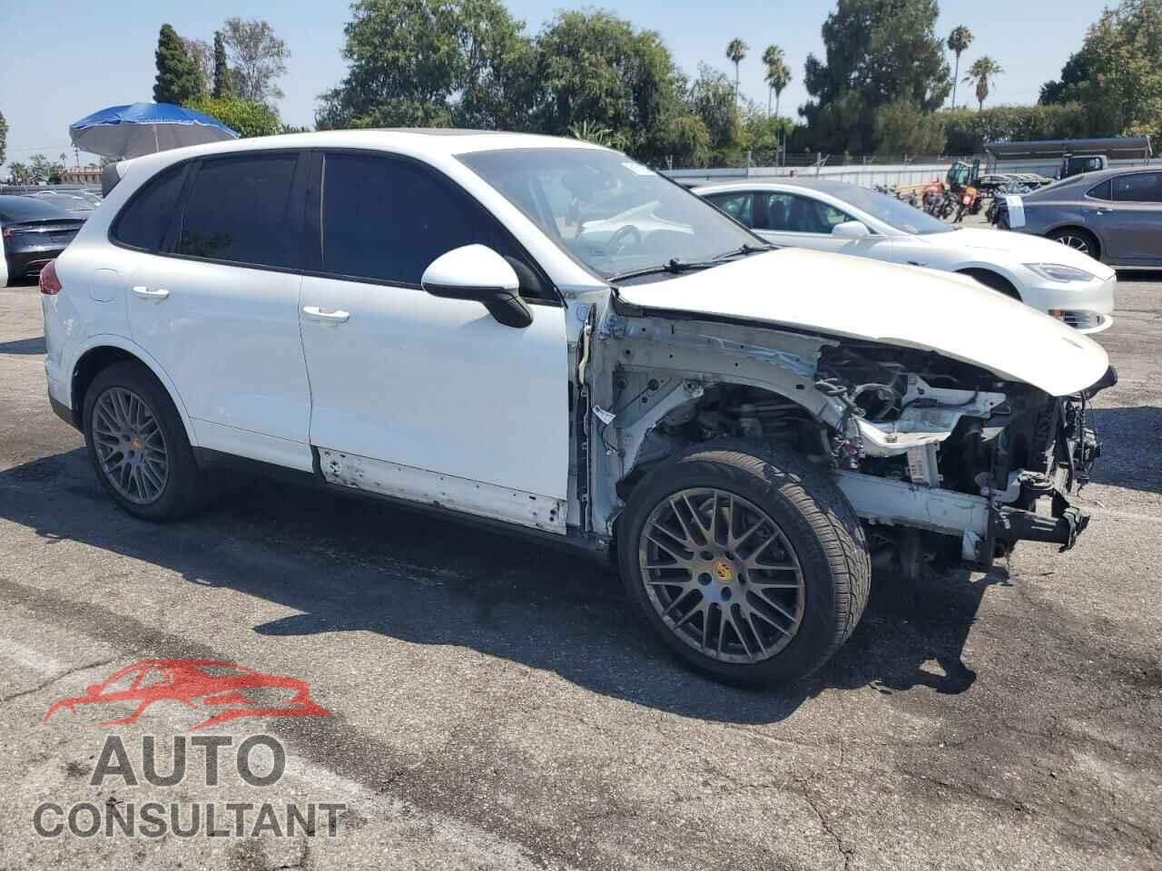 PORSCHE CAYENNE 2017 - WP1AA2A28HKA81924