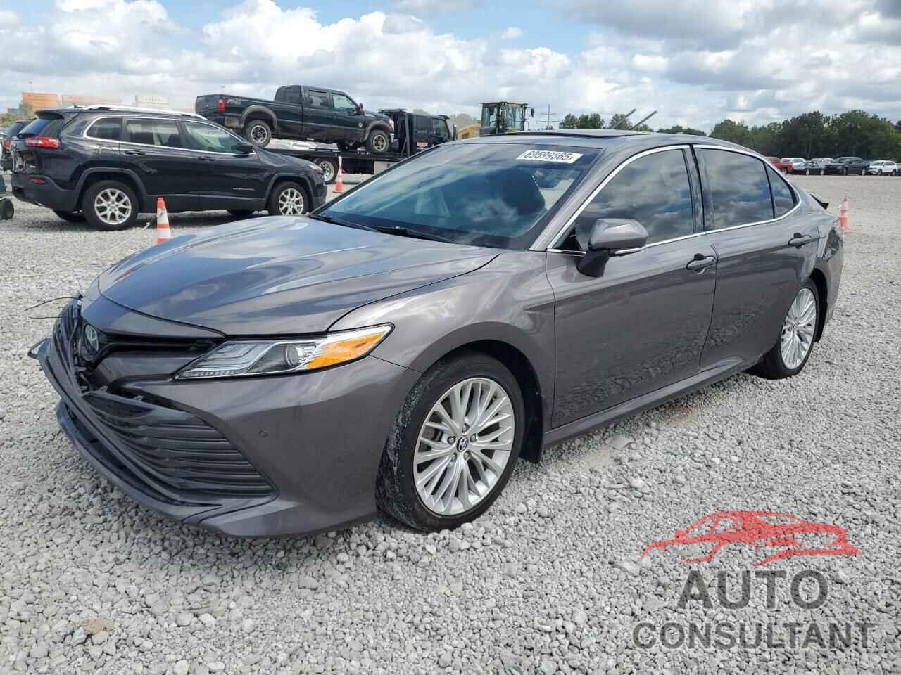 TOYOTA CAMRY 2018 - 4T1B21HK6JU009161