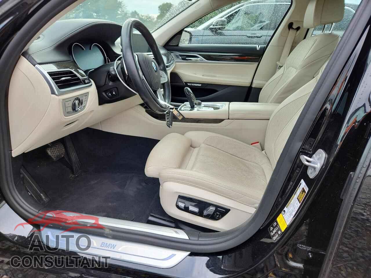 BMW 7 SERIES 2018 - WBA7F2C59JB238299