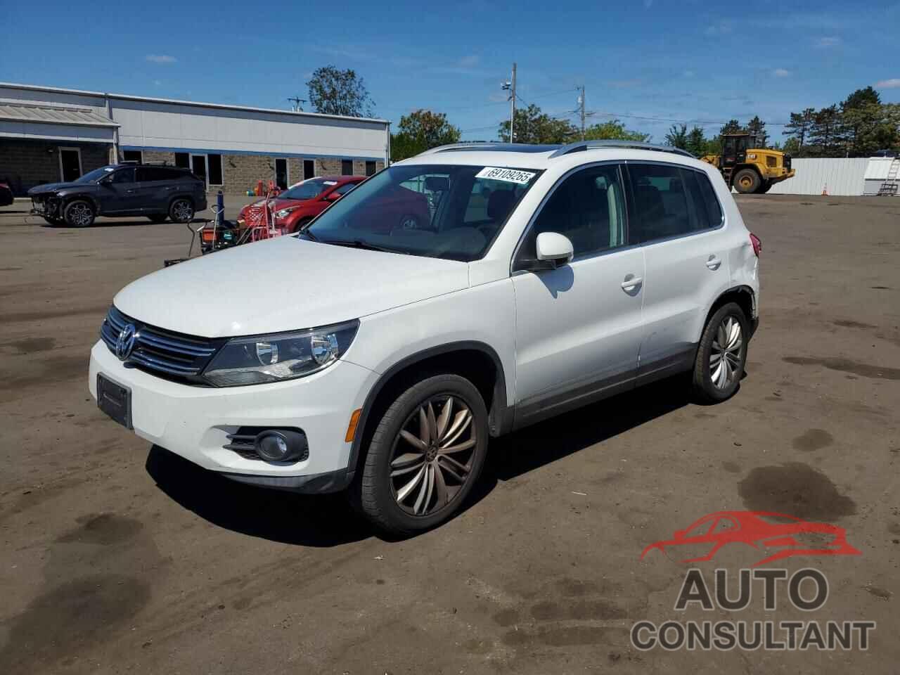VOLKSWAGEN TIGUAN 2014 - WVGBV3AX0EW555585
