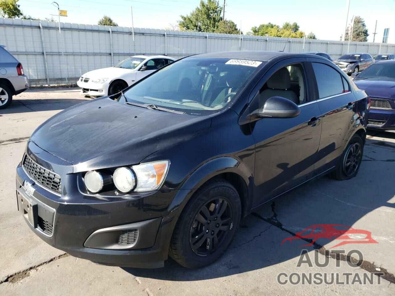 CHEVROLET SONIC 2016 - 1G1JC5SH1G4125595