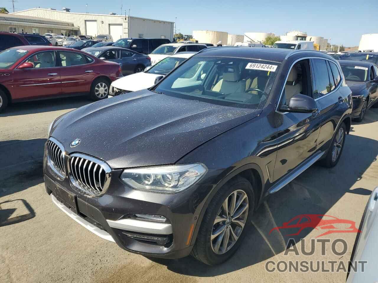 BMW X3 2019 - 5UXTR9C55KLP83315