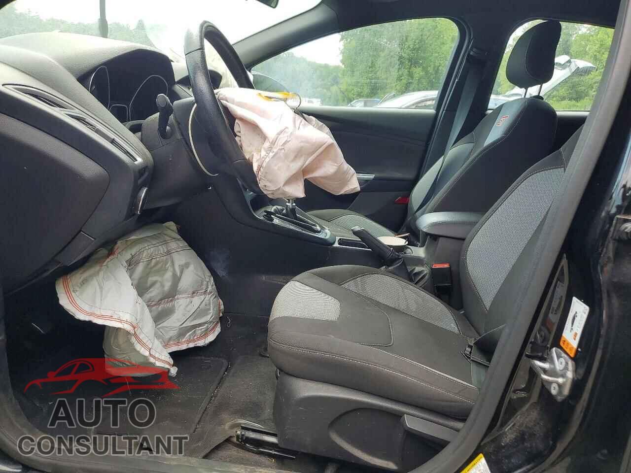 FORD FOCUS 2016 - 1FADP3L99GL224357