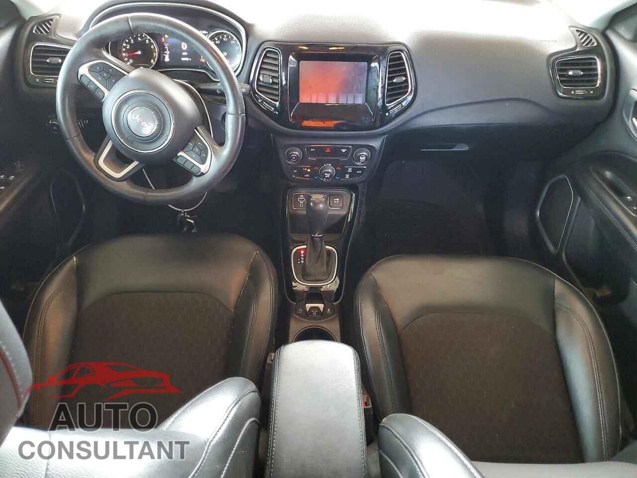 JEEP COMPASS 2018 - 3C4NJCBBXJT499994