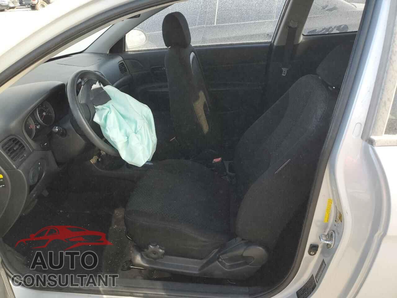 HYUNDAI ACCENT 2009 - KMHCM36C19U137602