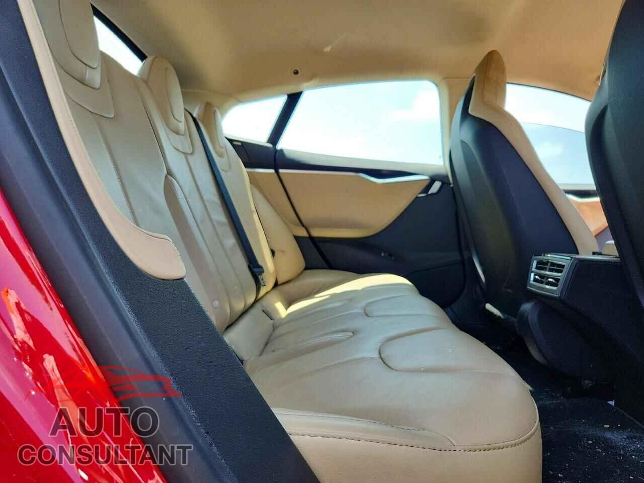 TESLA MODEL S 2013 - 5YJSA1DG6DFP08988