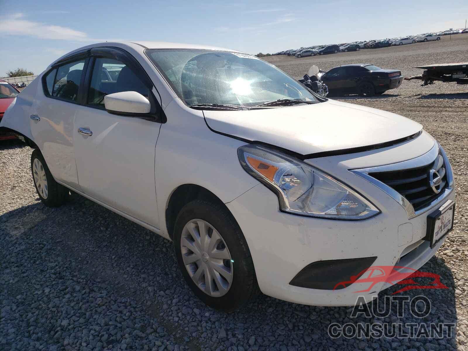 NISSAN VERSA 2017 - 3N1CN7AP3HL845204