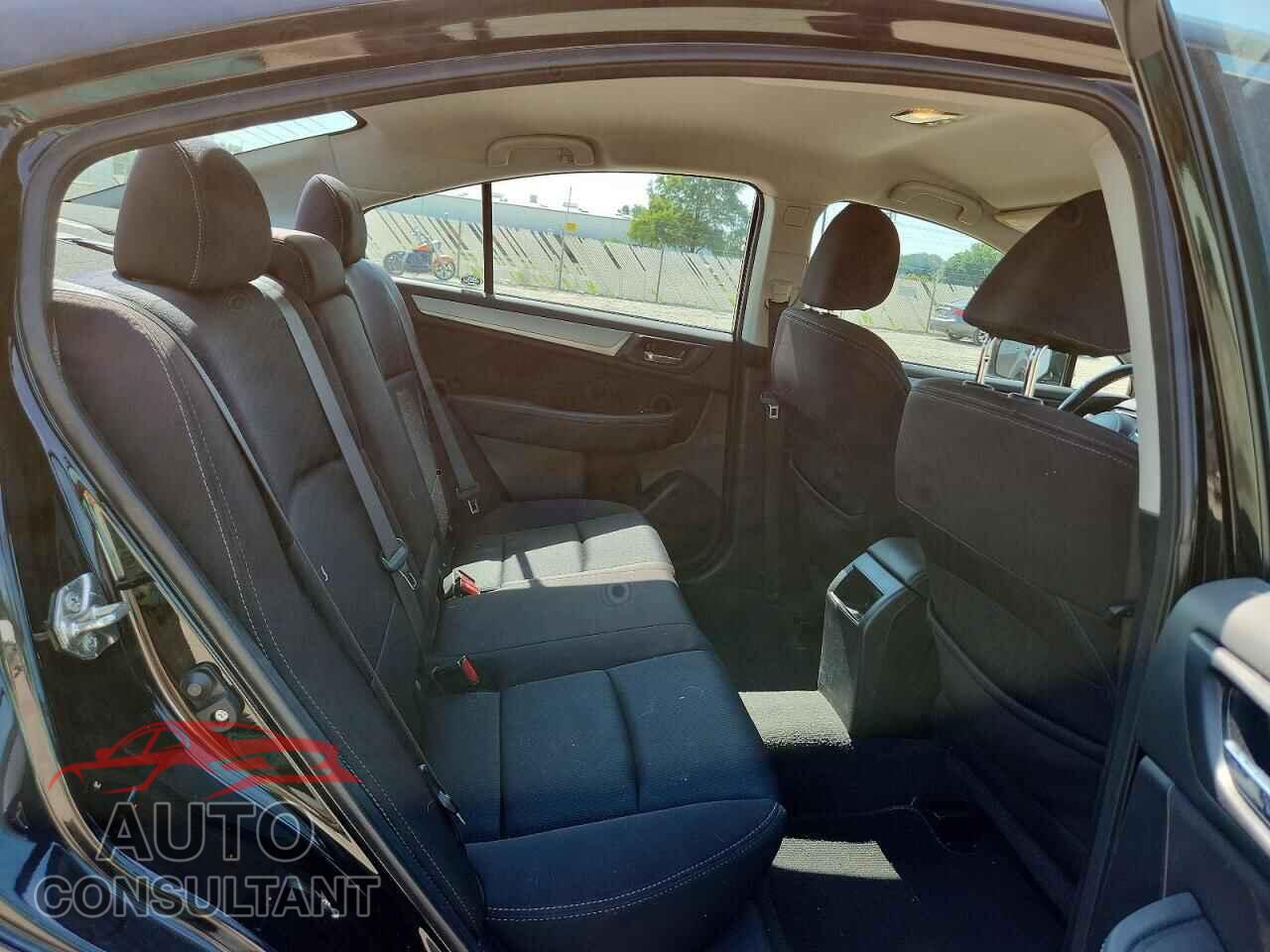 SUBARU LEGACY 2017 - 4S3BNAF68H3009132
