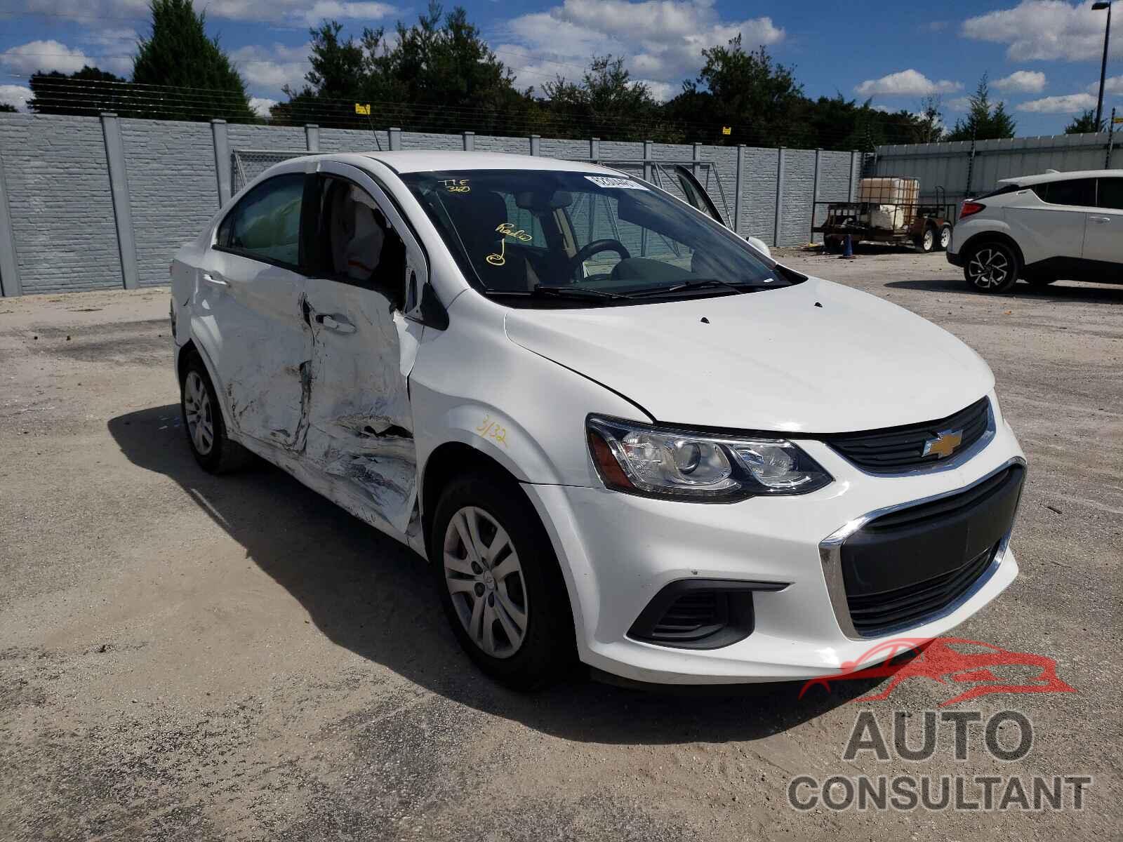 CHEVROLET SONIC 2017 - 1G1JA5SH3H4134385