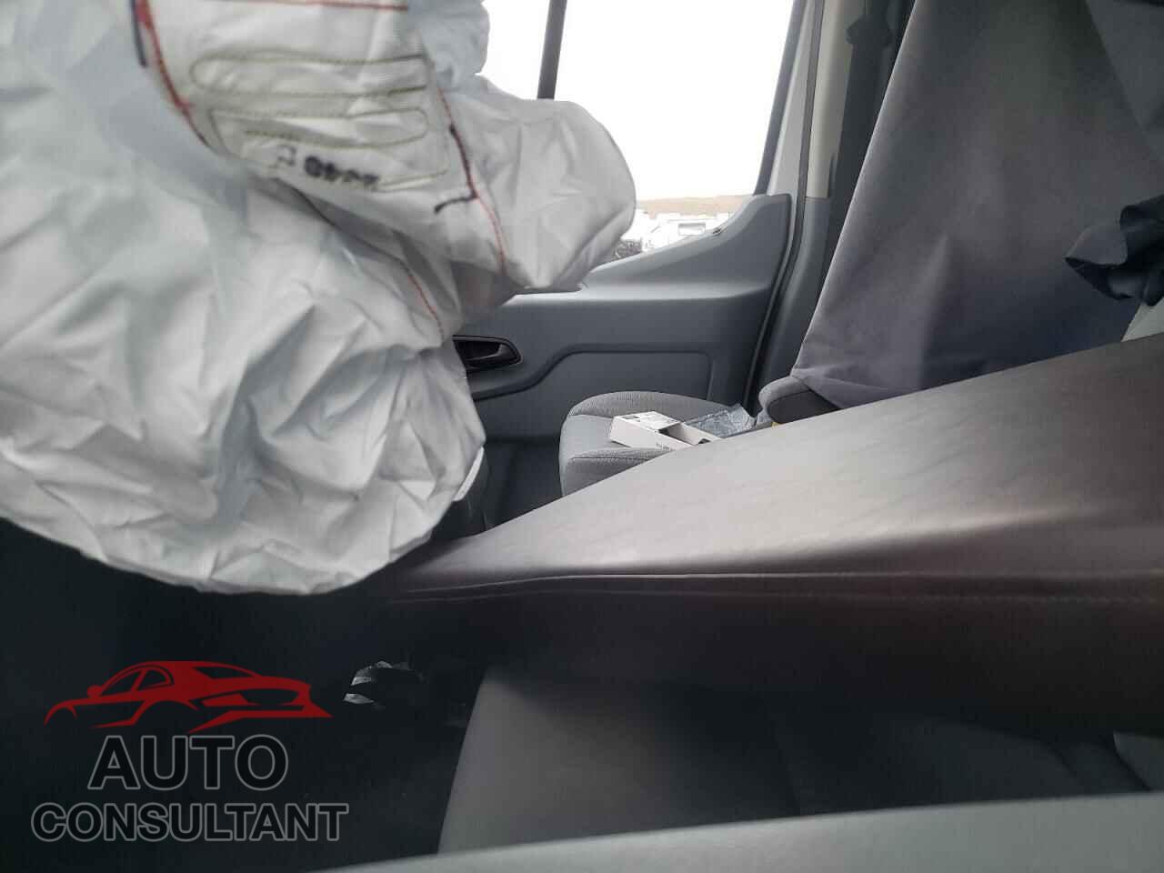 FORD TRANSIT 2015 - 1FTNE2CM5FKA40332