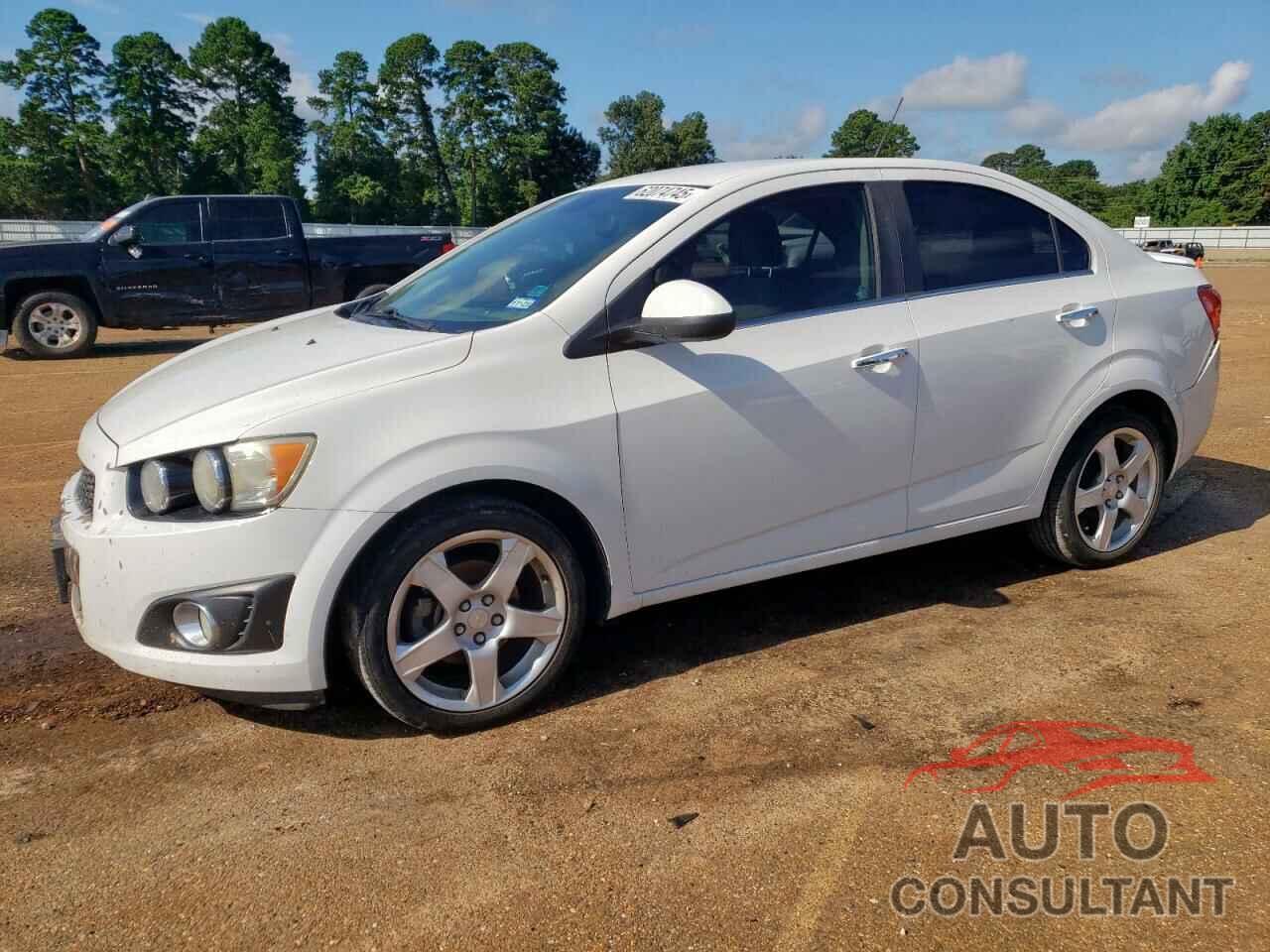 CHEVROLET SONIC 2014 - 1G1JE5SB1E4218653
