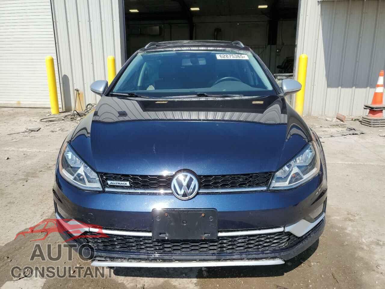 VOLKSWAGEN GOLF 2017 - 3VWH17AUXHM510176