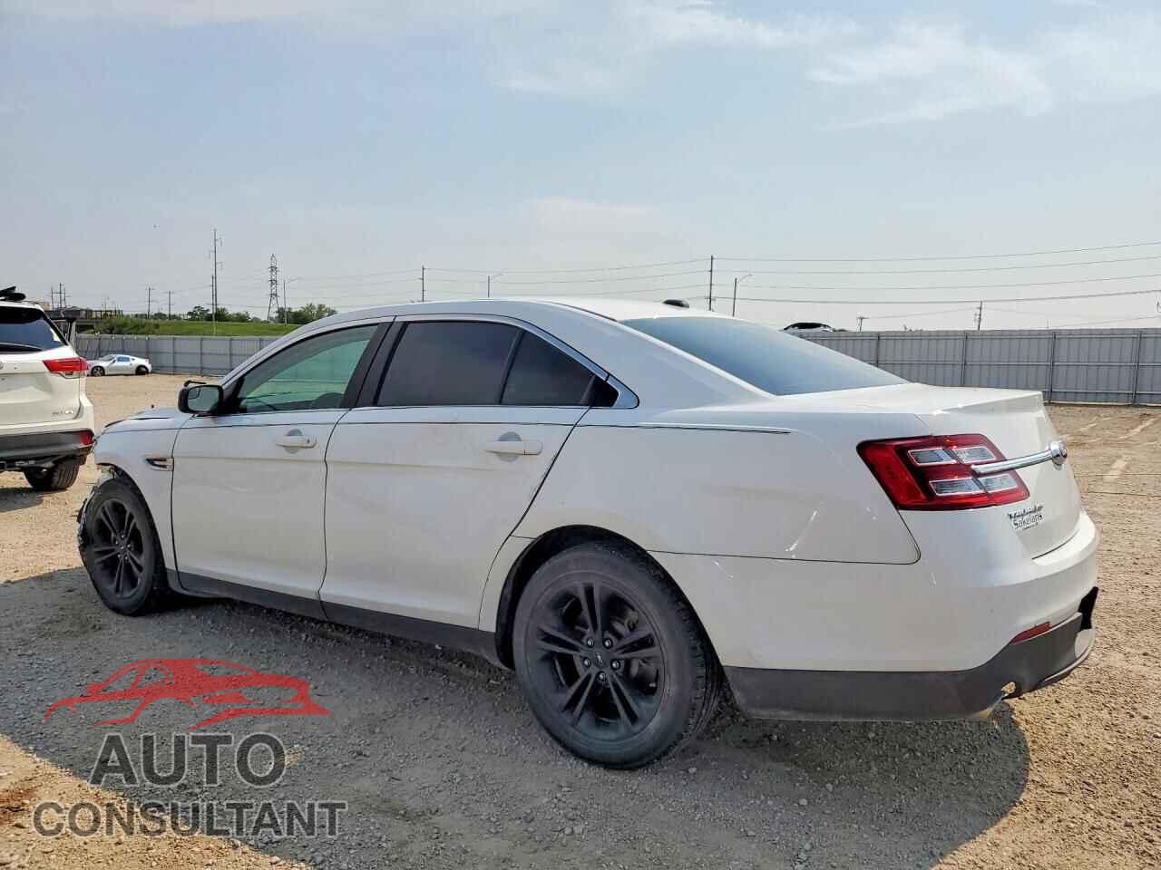 FORD TAURUS 2017 - 1FAHP2D8XHG139037