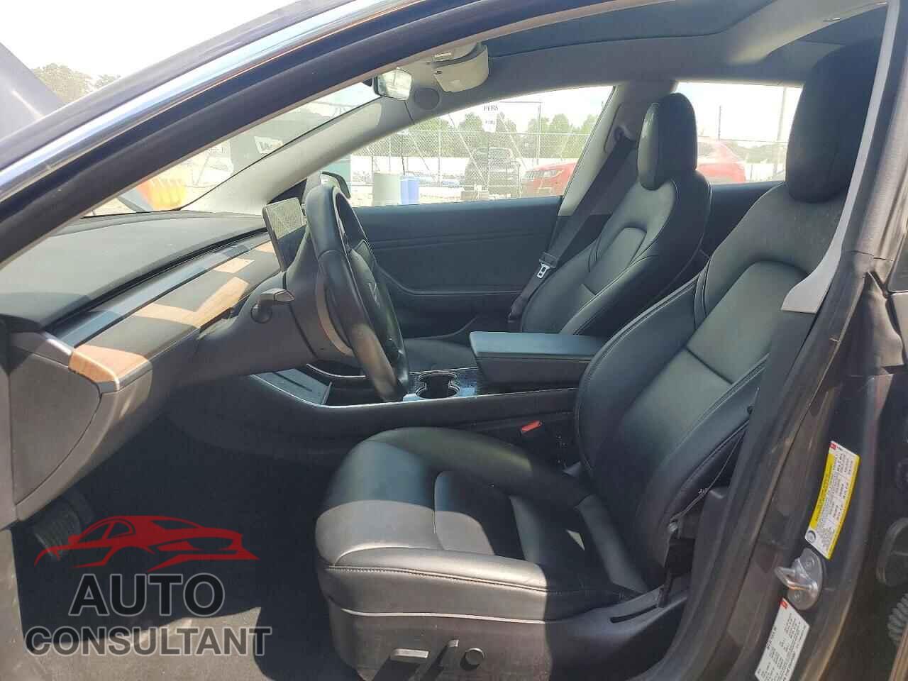 TESLA MODEL 3 2018 - 5YJ3E1EA3JF019067