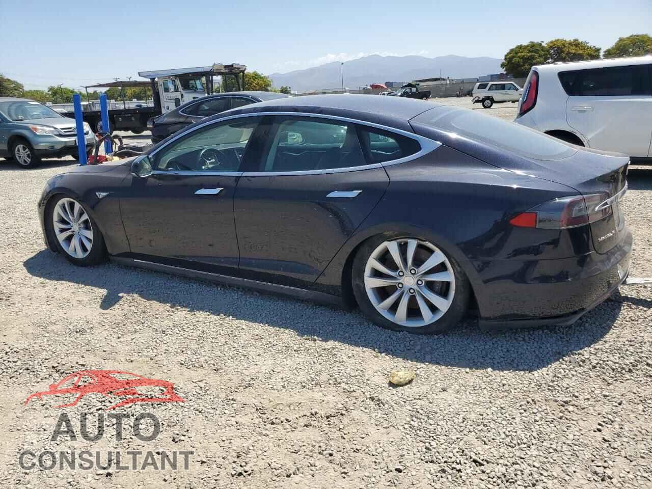 TESLA MODEL S 2013 - 5YJSA1CNXDFP26572