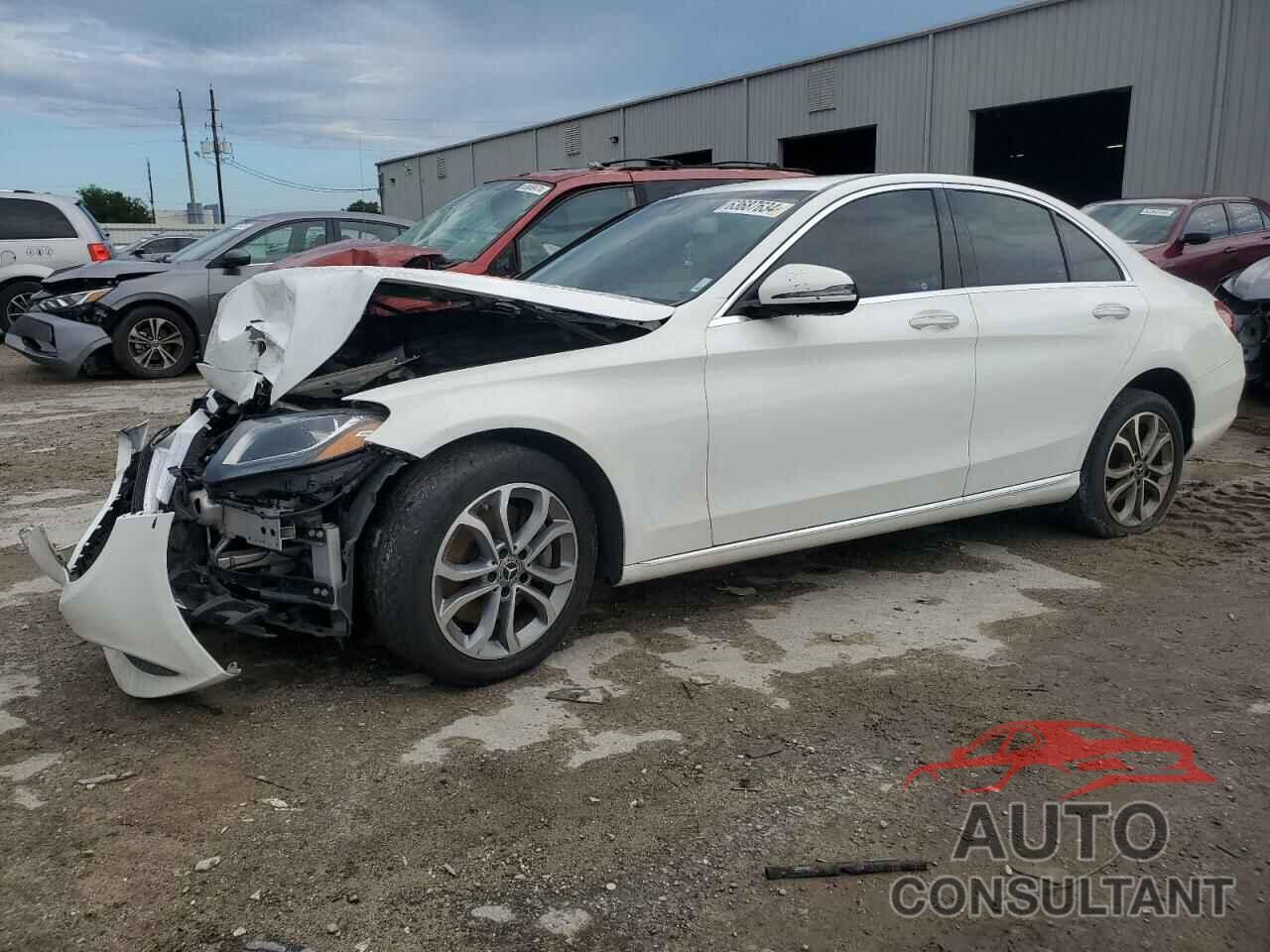 MERCEDES-BENZ C-CLASS 2018 - 55SWF4KB7JU239870