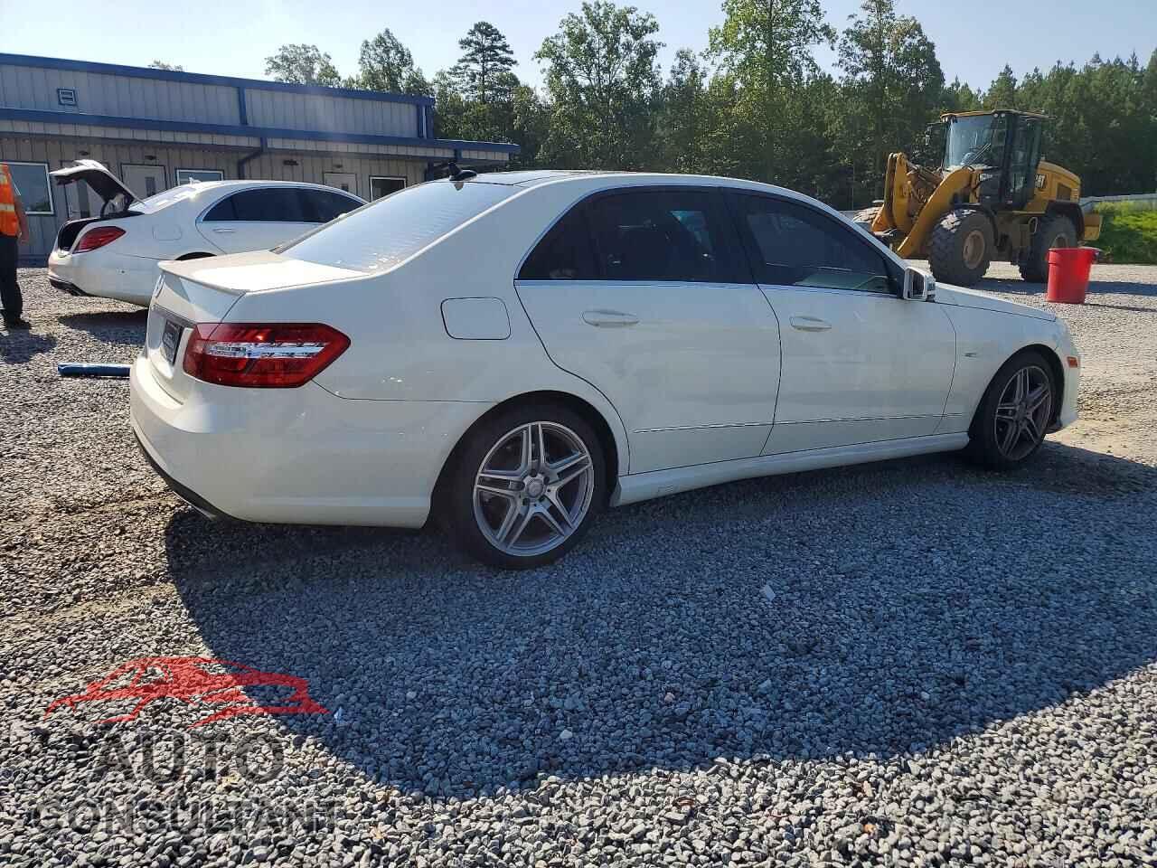 MERCEDES-BENZ E-CLASS 2012 - WDDHF5KBXCA641027