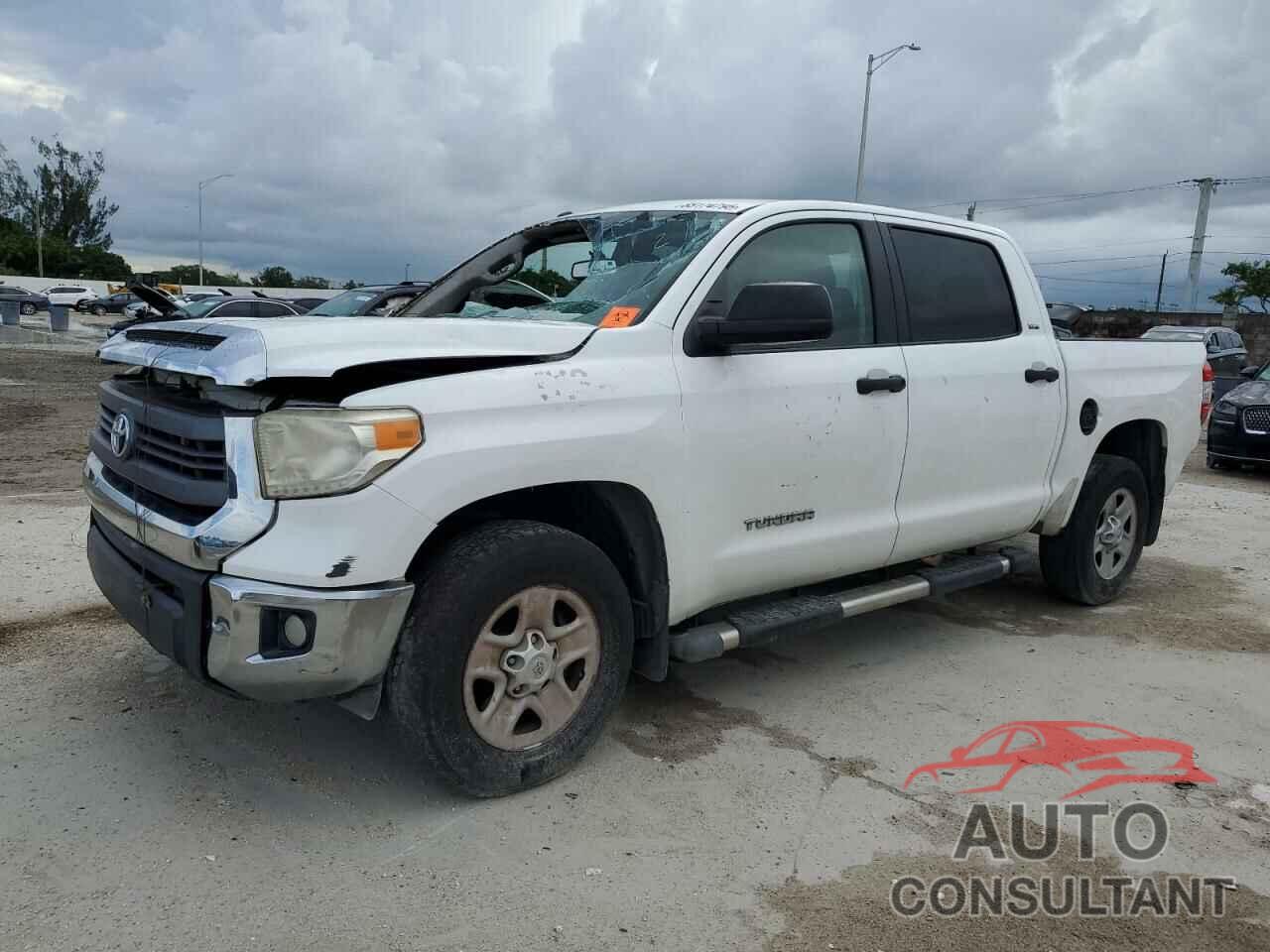 TOYOTA TUNDRA 2015 - 5TFDM5F15FX061220
