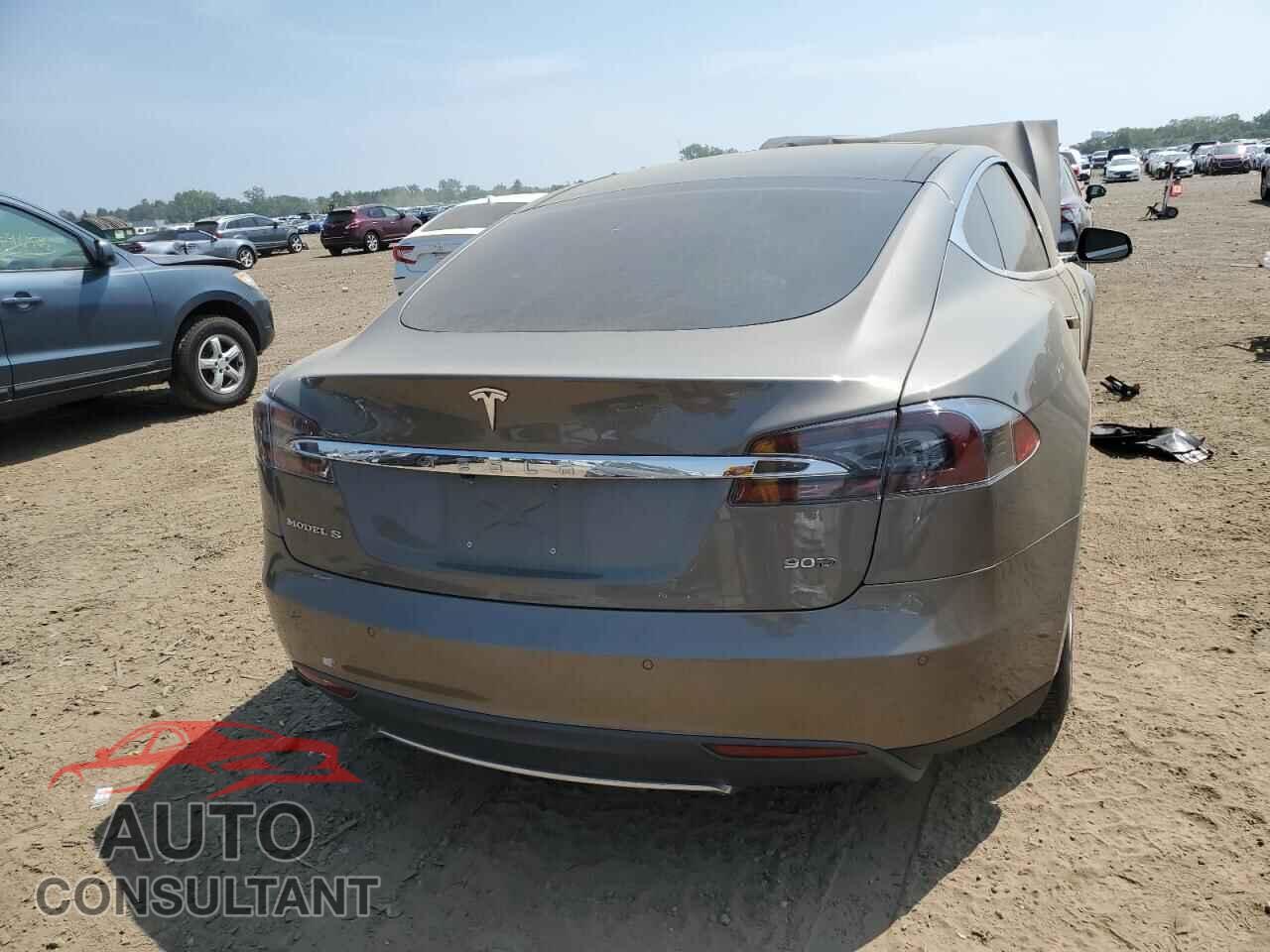 TESLA MODEL S 2016 - 5YJSA1E25GF112326
