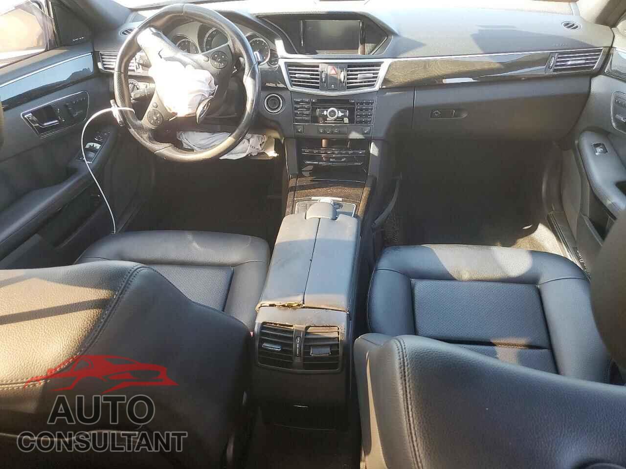 MERCEDES-BENZ E-CLASS 2010 - WDDHF5GB8AA044366