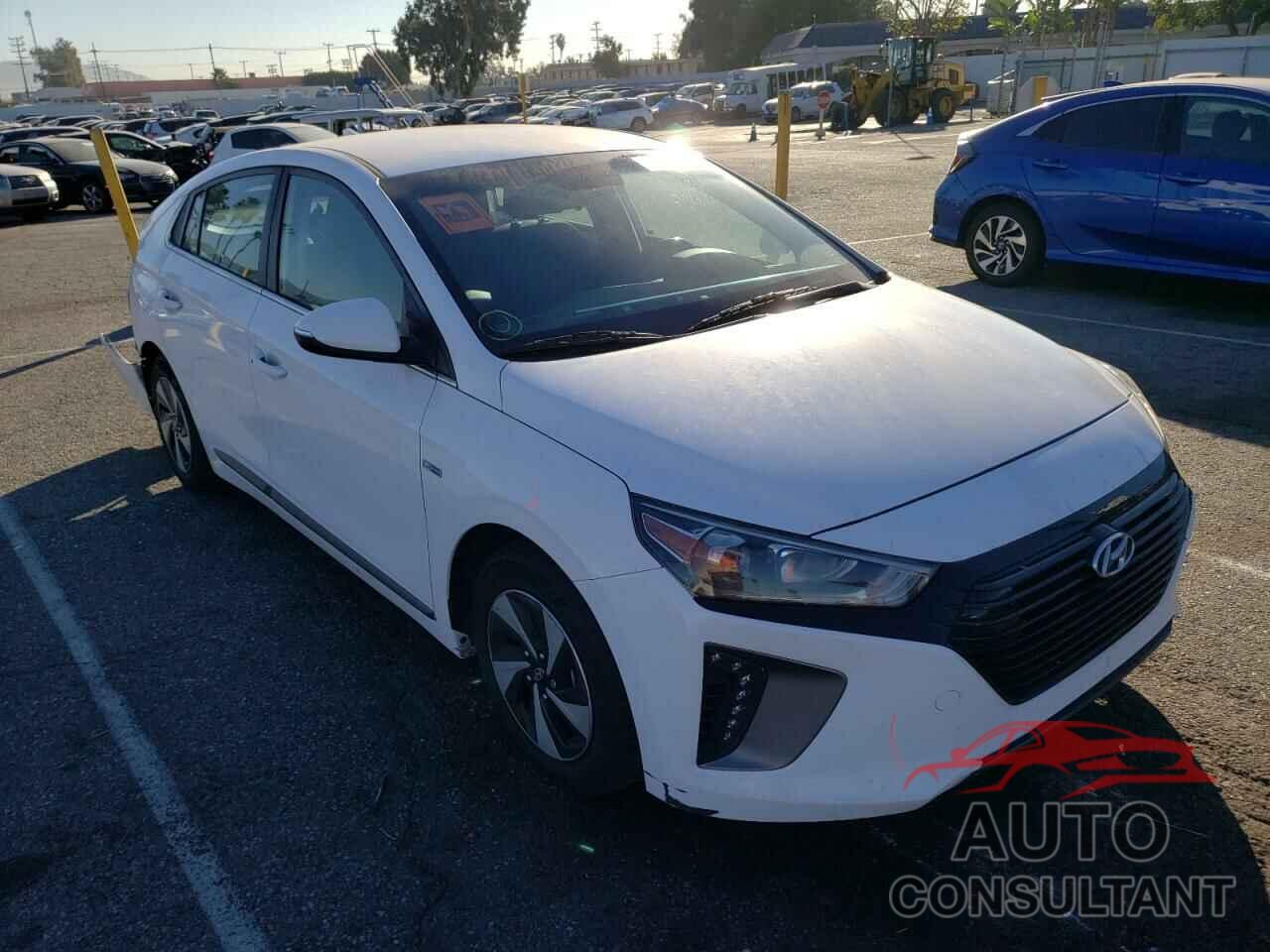 HYUNDAI IONIQ 2017 - KMHC75LC8HU033940