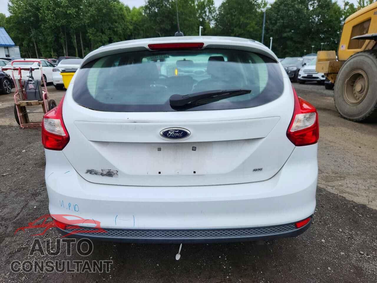 FORD FOCUS 2012 - 1FAHP3K29CL296868