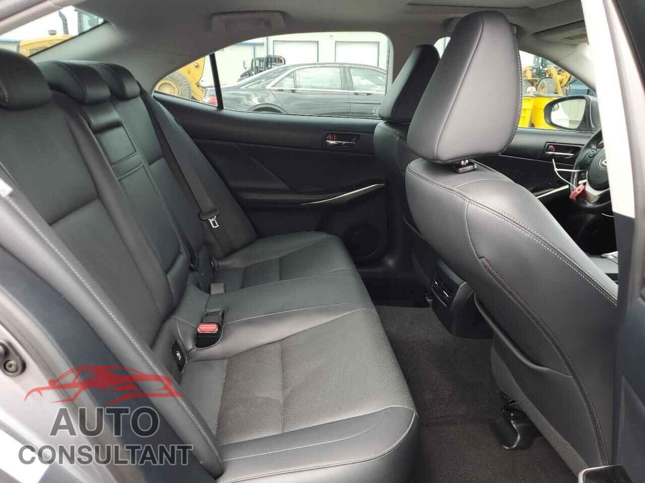 LEXUS IS 2015 - JTHCF1D28F5024246