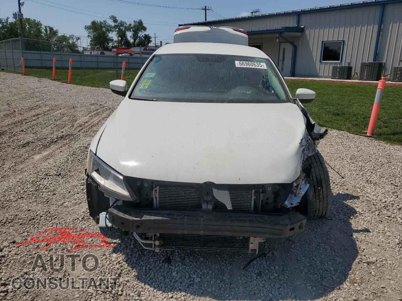 VOLKSWAGEN JETTA 2017 - 3VW2B7AJ5HM350944