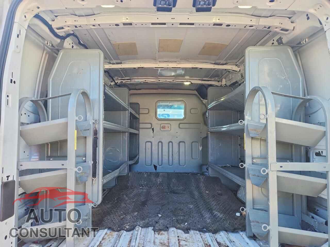 FORD TRANSIT 2015 - 1FTNE1ZM5FKA50232