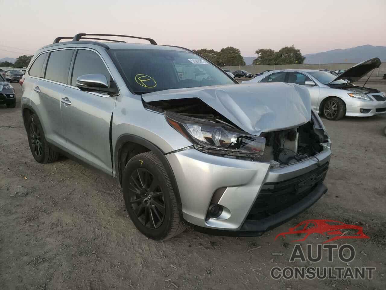 TOYOTA HIGHLANDER 2019 - 5TDKZRFH6KS552795