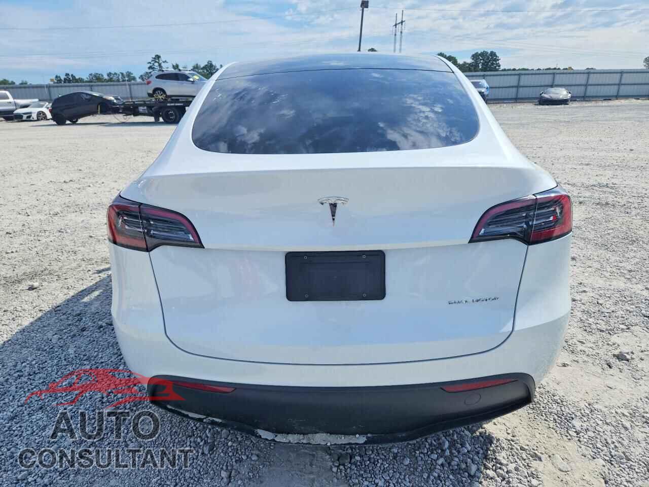 TESLA MODEL Y 2023 - 7SAYGAEE6PF807324