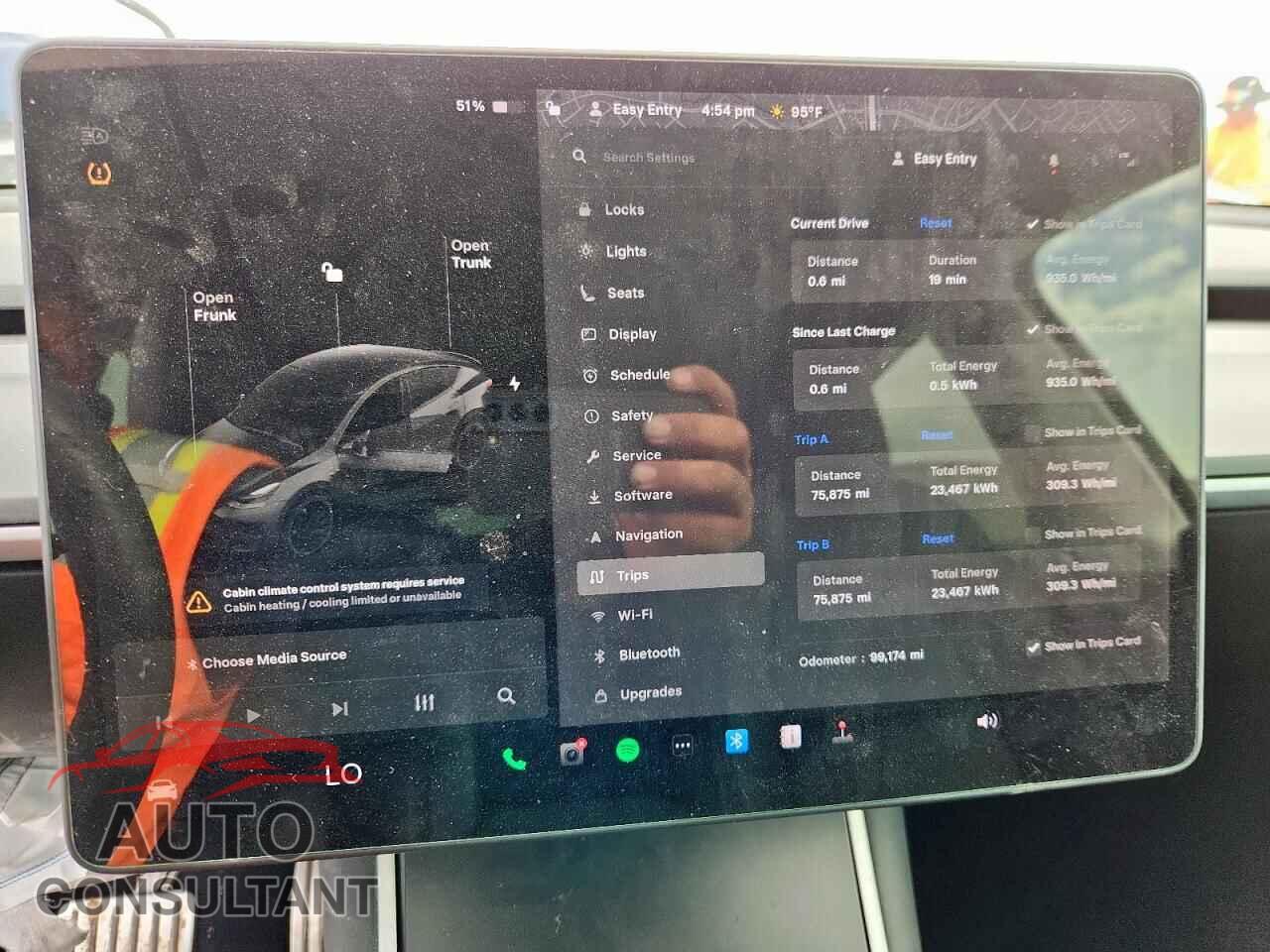 TESLA MODEL Y 2020 - 5YJYGDEF1LF009721