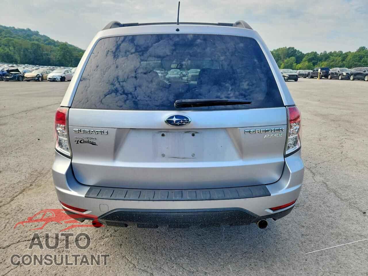 SUBARU FORESTER 2013 - JF2SHAEC8DH402321